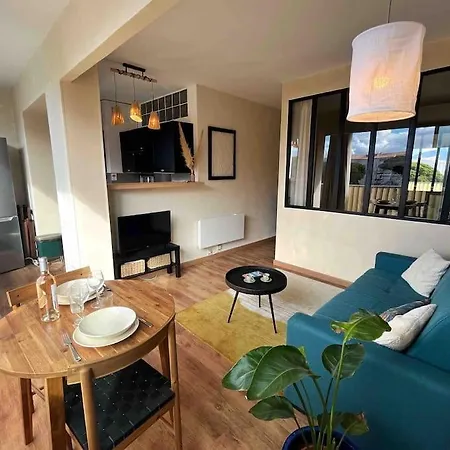 Apartment 35m2 Sur Le Port D'hyeres - 3 Etoiles Hyeres